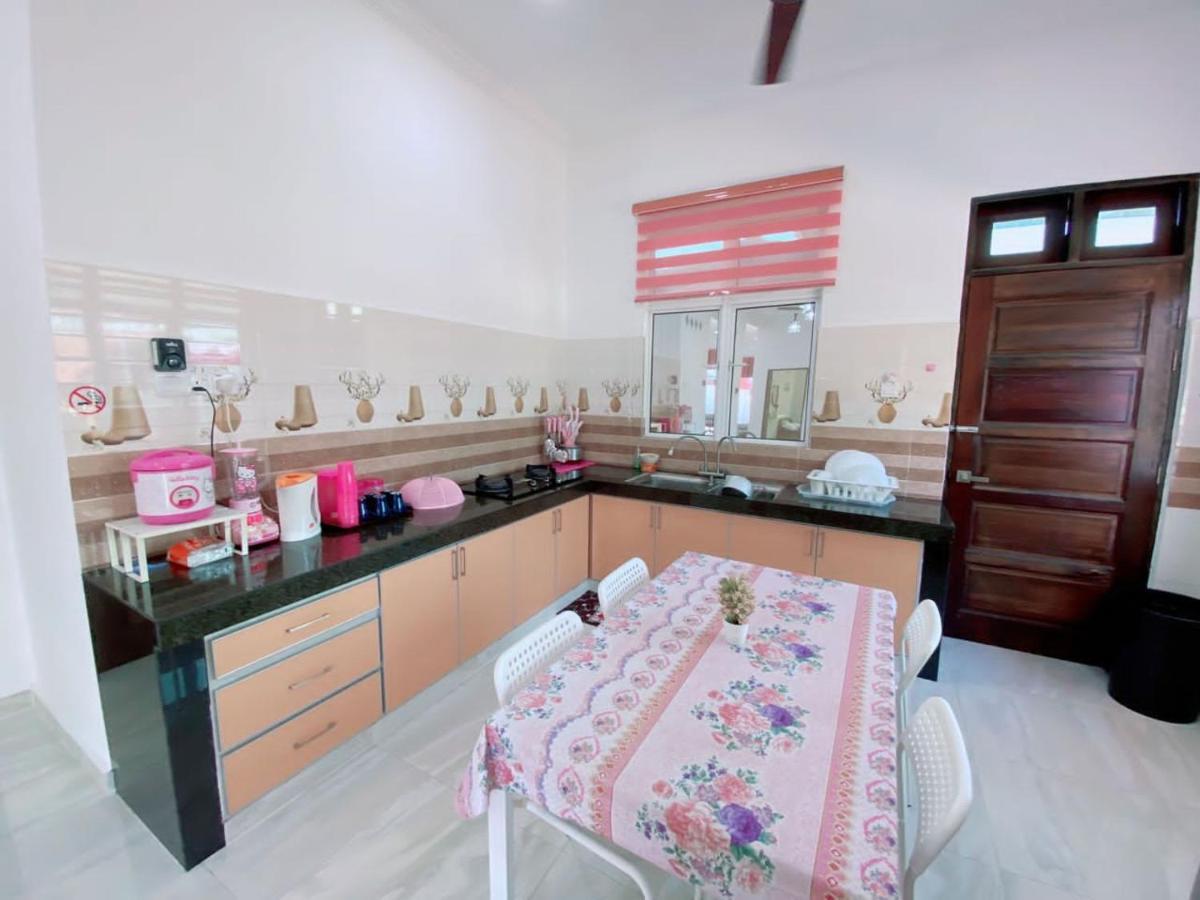 Hellokitty House - Unit 1 Villa Kuala Terengganu Exterior photo