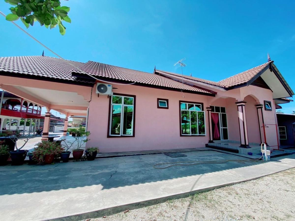 Hellokitty House - Unit 1 Villa Kuala Terengganu Exterior photo
