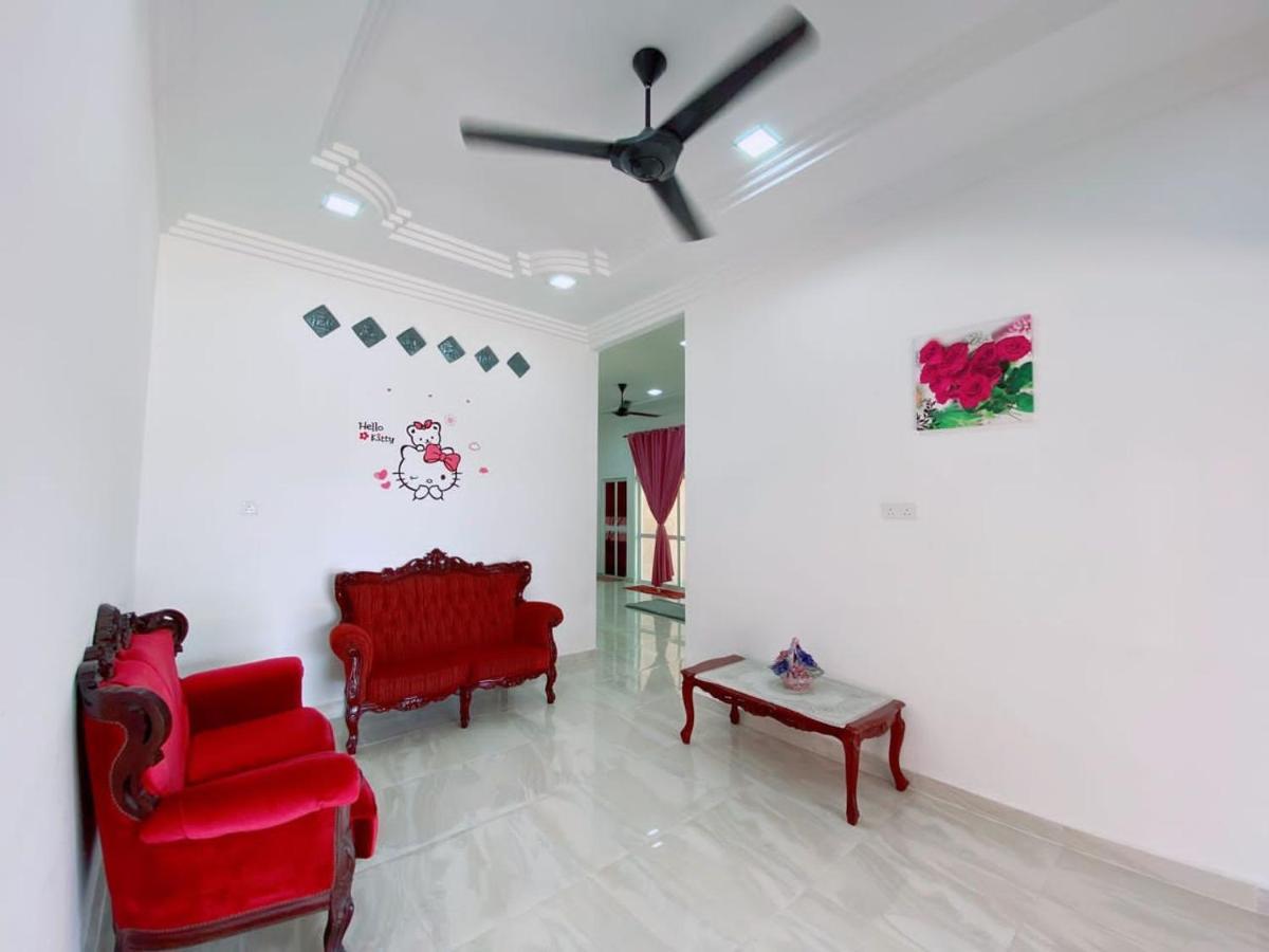 Hellokitty House - Unit 1 Villa Kuala Terengganu Exterior photo